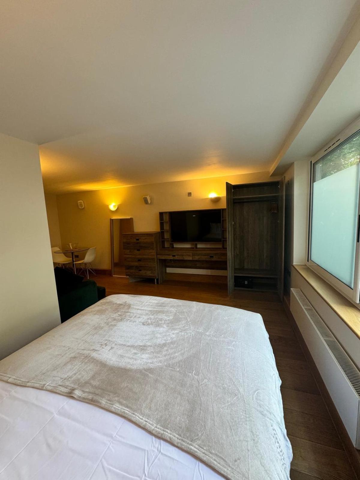 Апартаменты Westwood House *