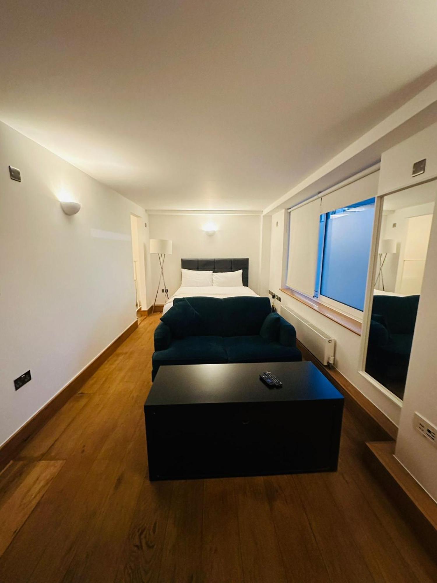 Westwood House Апартаменты *
